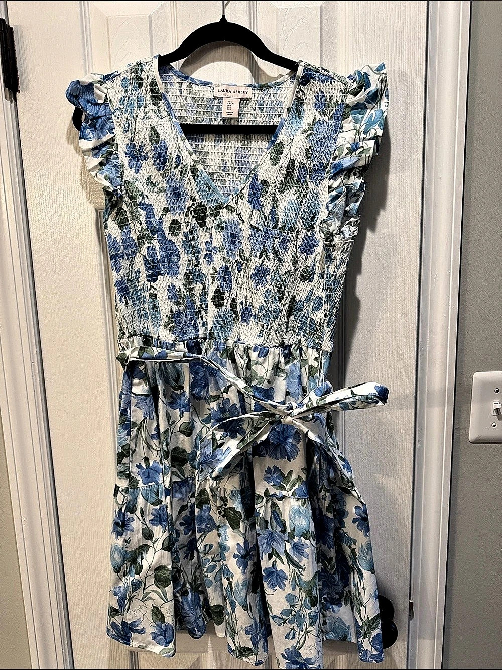 The Children's Place Floral Ruffle Sleeve Dress in Blue & White Size 10/12